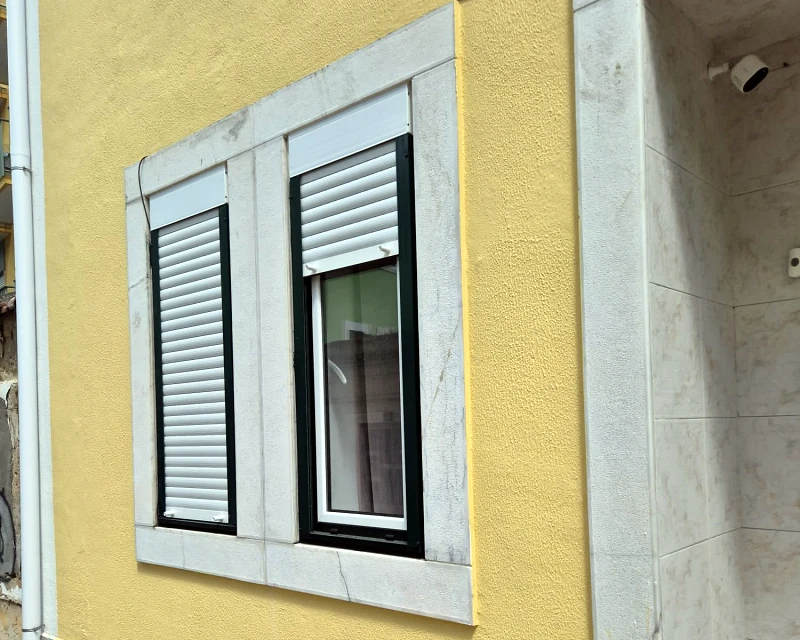 Caixilharia para Estores